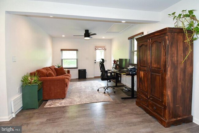 Building Photo - 2 Cinnamon Fern Rd