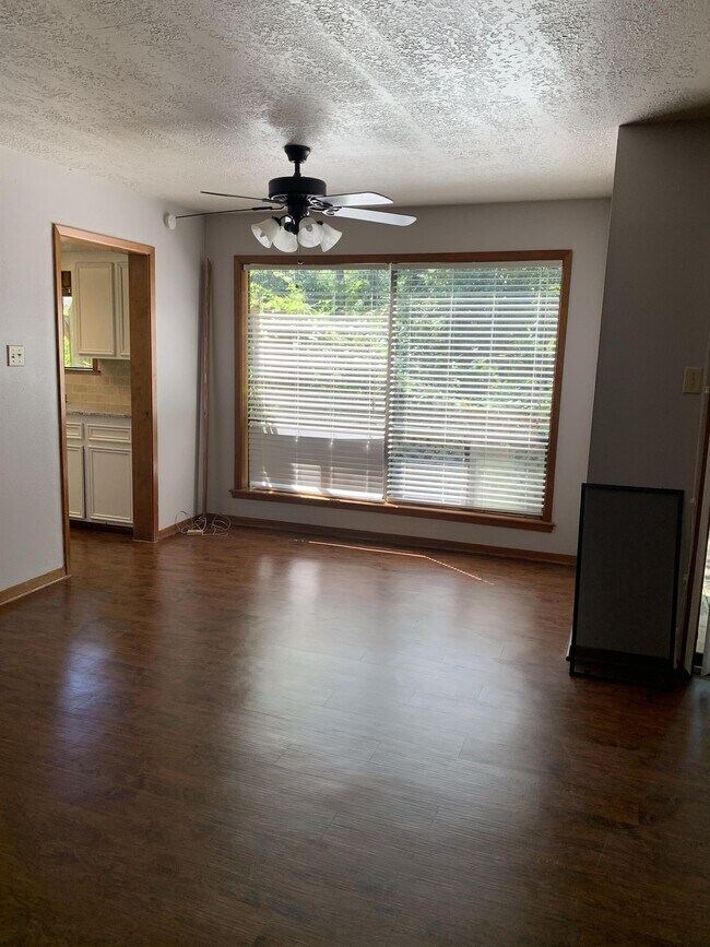 Building Photo - 603 Cache Cove Ct