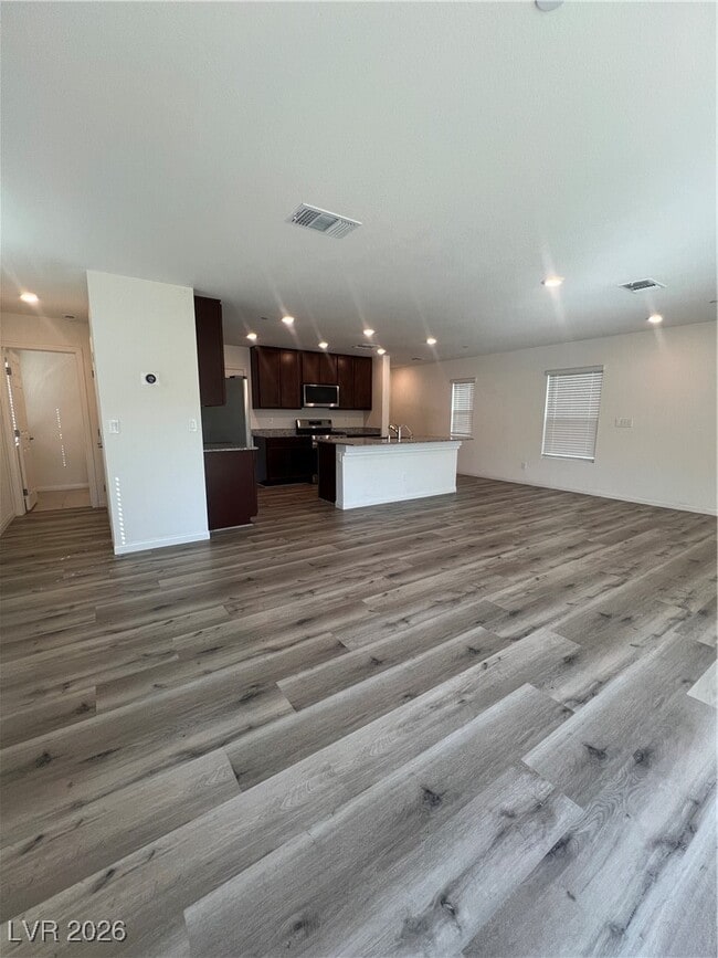 Building Photo - 6869 Calvitero St