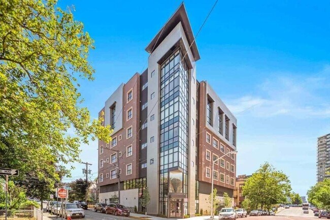 Building Photo - 6025 BLVD