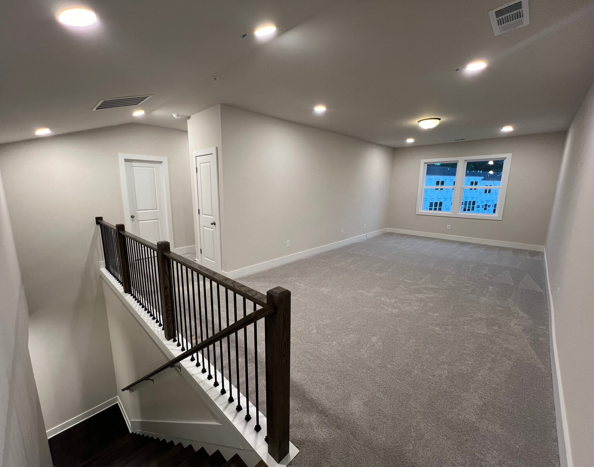 Building Photo - 1245 Willowcrest Way