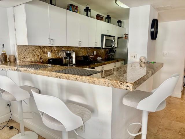 Building Photo - 100 Lincoln Rd