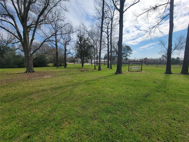 Building Photo - 12070 Old County Rd