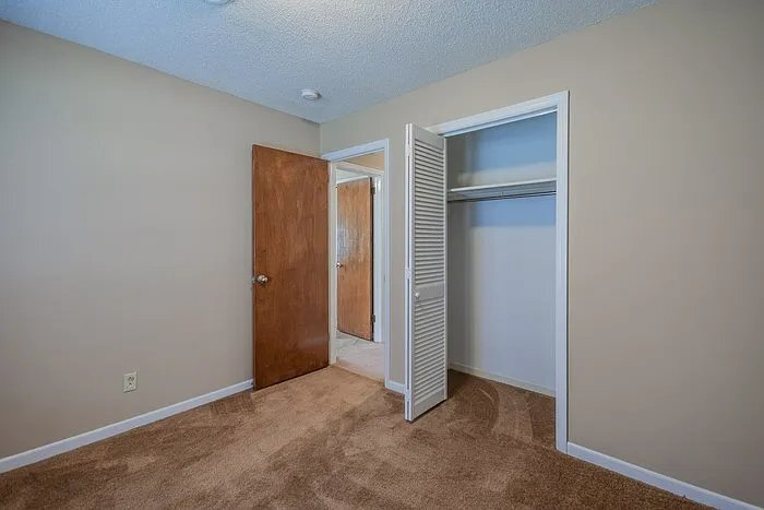 Building Photo - 205 Bob White Ave