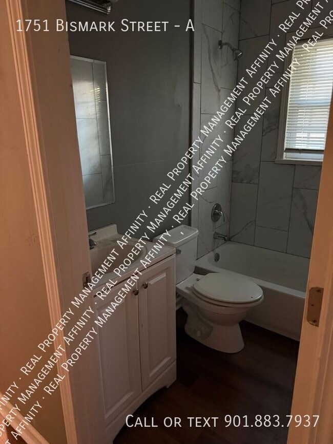 Building Photo - 1751 Bismark St