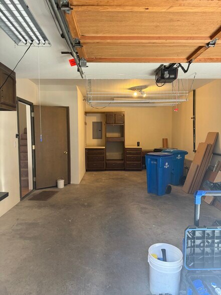 Building Photo - 1411 N 200th St