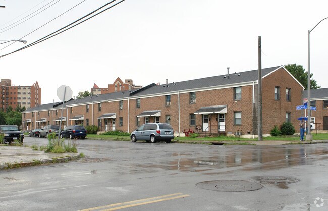 Primary Photo - Perry Choice Neighborhood