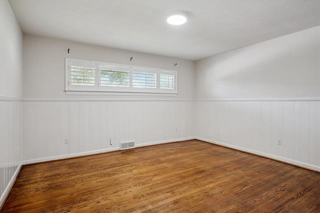 Building Photo - 6441 Linden Ln