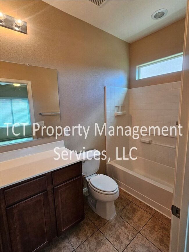 Building Photo - 3 bed/2 bath home in Buckeye