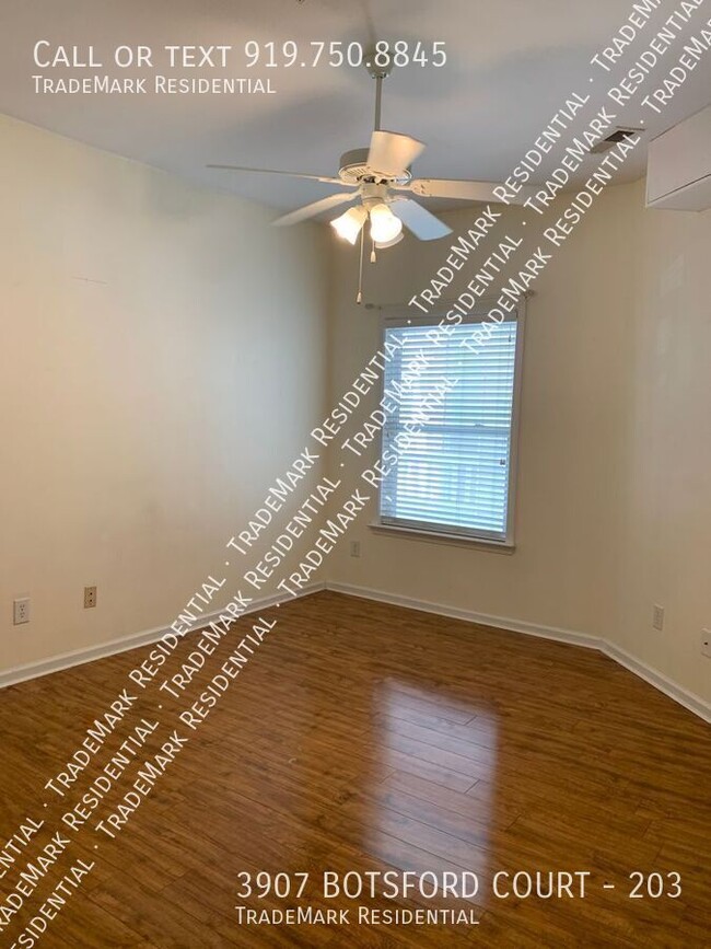 Building Photo - 2 Bedroom 2 Bath Condo on Botsford Court A...