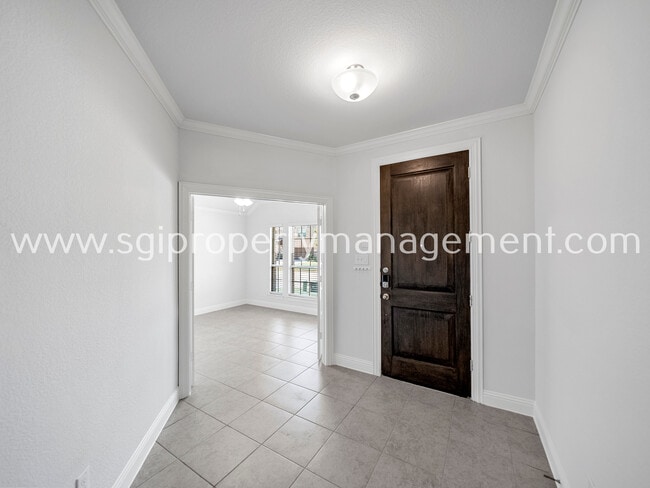 Building Photo - 10928 Brownwood Pl