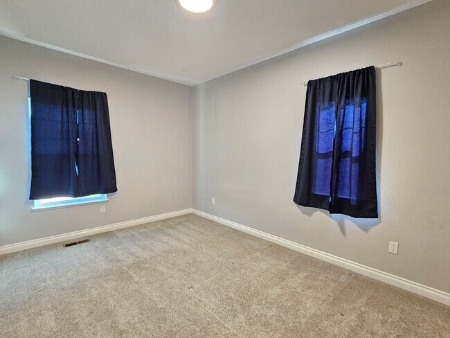 Building Photo - 18187 Kodiak Bear Ct