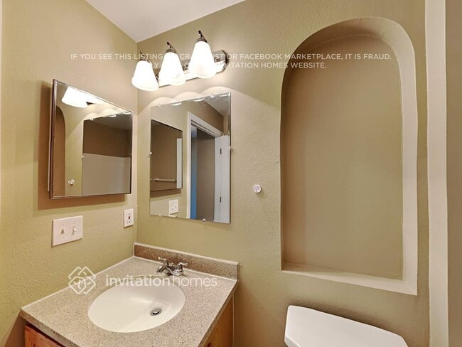 Building Photo - 543 Bent Oak Loop