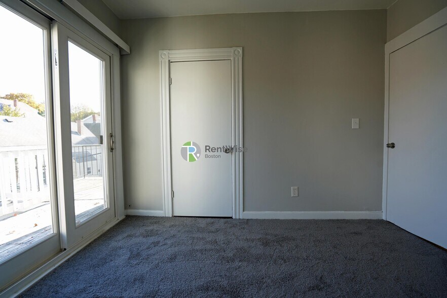 Building Photo - 50 A Winship St