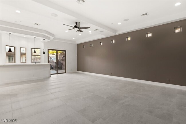 Building Photo - 540 Regents Gate Dr