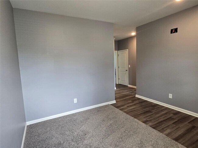 Building Photo - 104 Mccall Wy