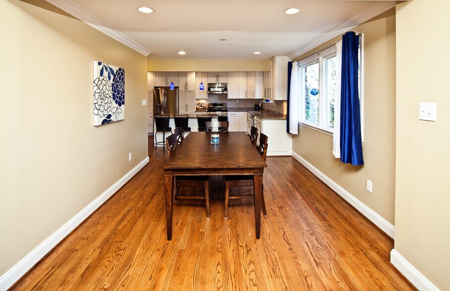 dining room - 6811 Lemon Rd
