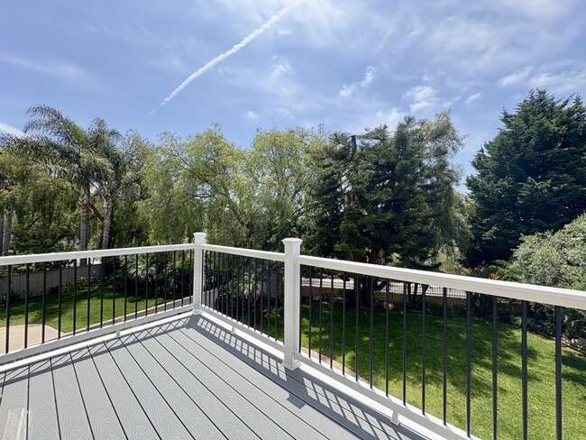 Building Photo - 6071 Paseo Pradera