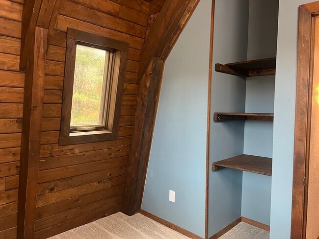 Building Photo - 888 Salem St