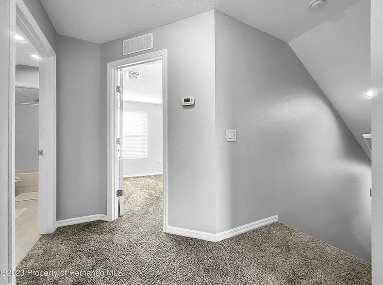 Building Photo - 9324 Southern Charm Cir