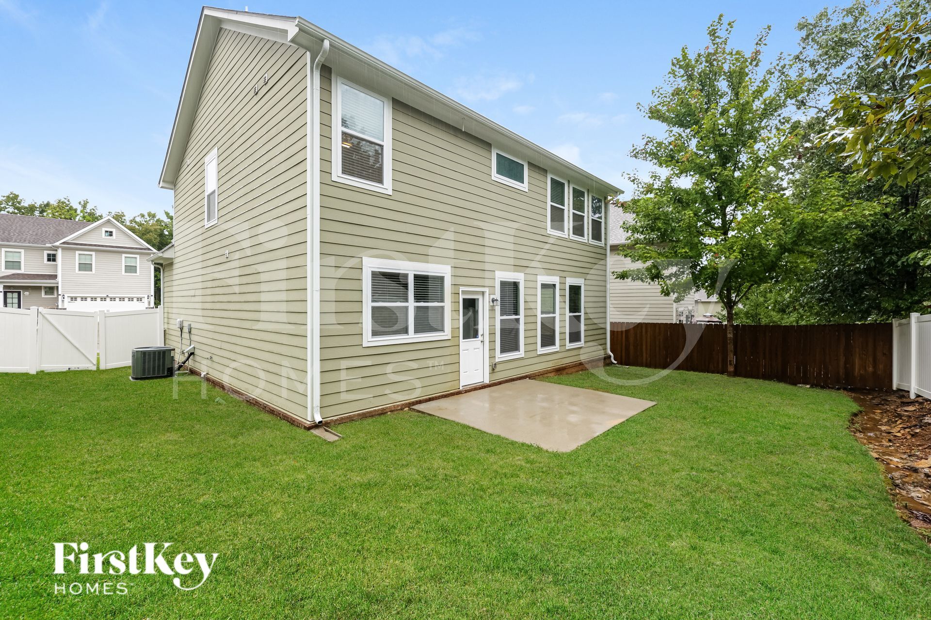 Building Photo - 2037 Hamilton Hill Dr