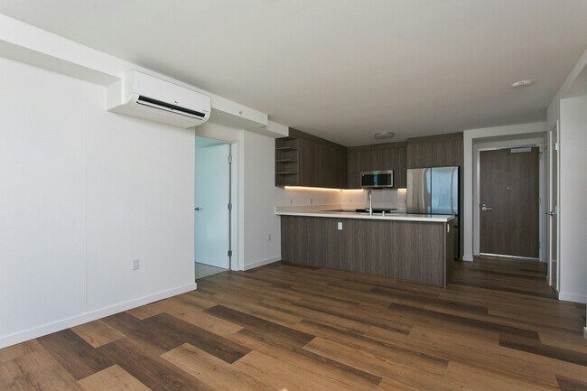 Building Photo - 1515 Liona St