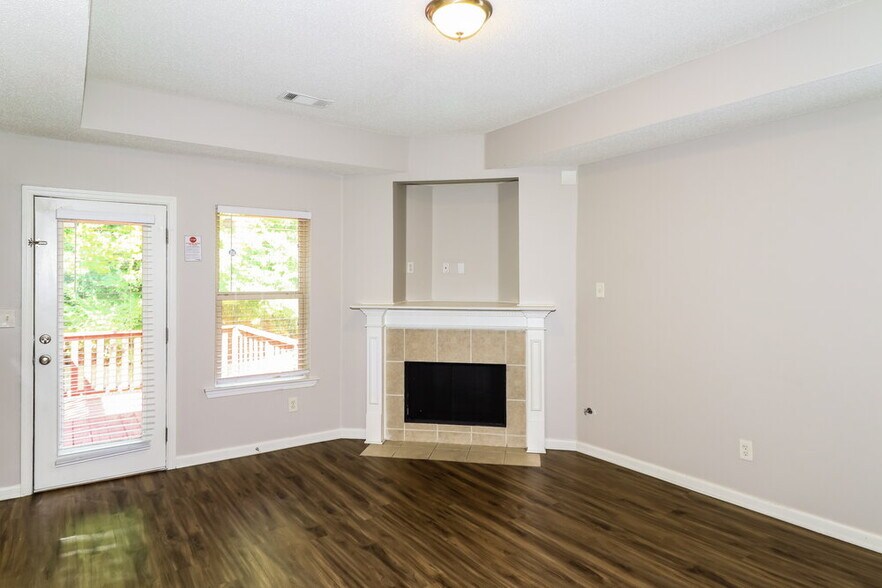 Building Photo - 9236 Lazzini Cove