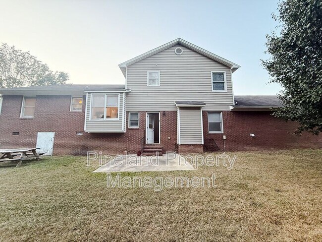 Building Photo - 8825 Tibs Run Dr