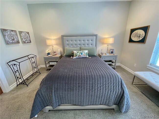 Building Photo - 5281-5287 Chestnut Ridge Rd