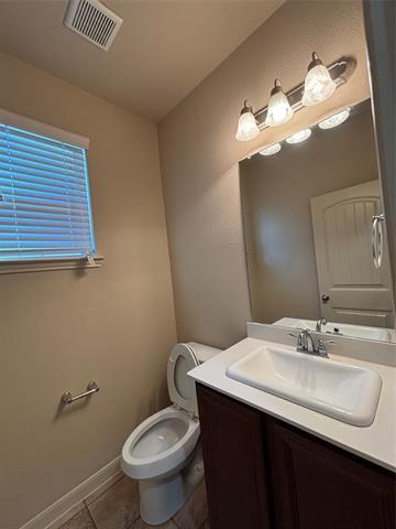 Building Photo - 9435 Smoke Tree Dr