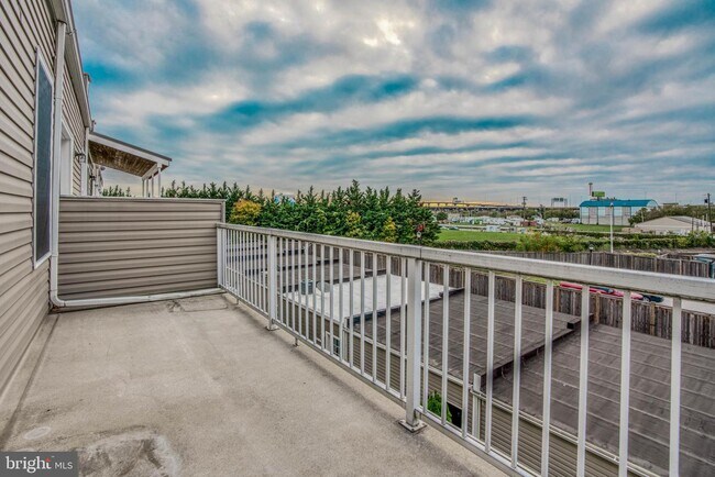 Building Photo - 1320 Race St