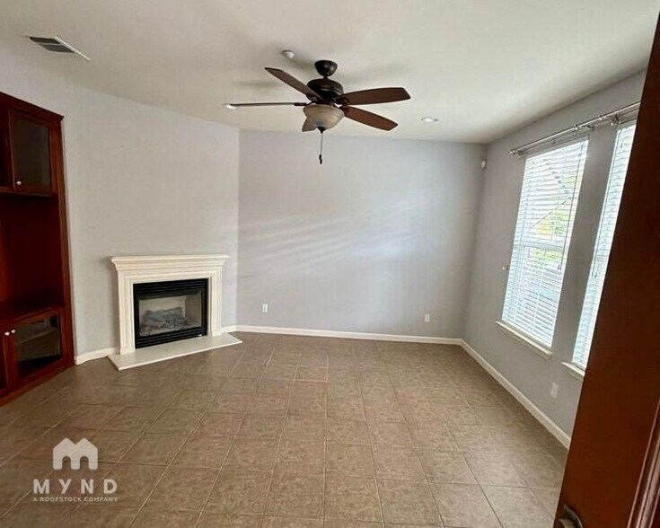 Building Photo - 3126 Fioli Way