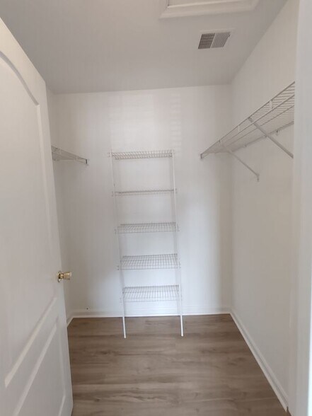 Building Photo - 5317 Seahorse Pl