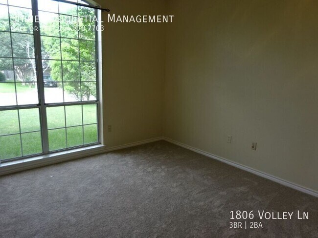 Building Photo - 1806 Volley Ln
