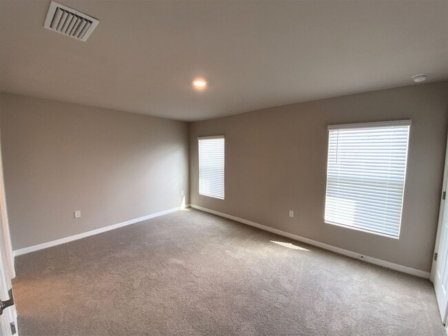 Building Photo - ** MEADOWOOD ** 3 BED / 2.5 BATH - TOWNHOME - GARAGE - NORTH NAPLES - ANNUAL RENTAL