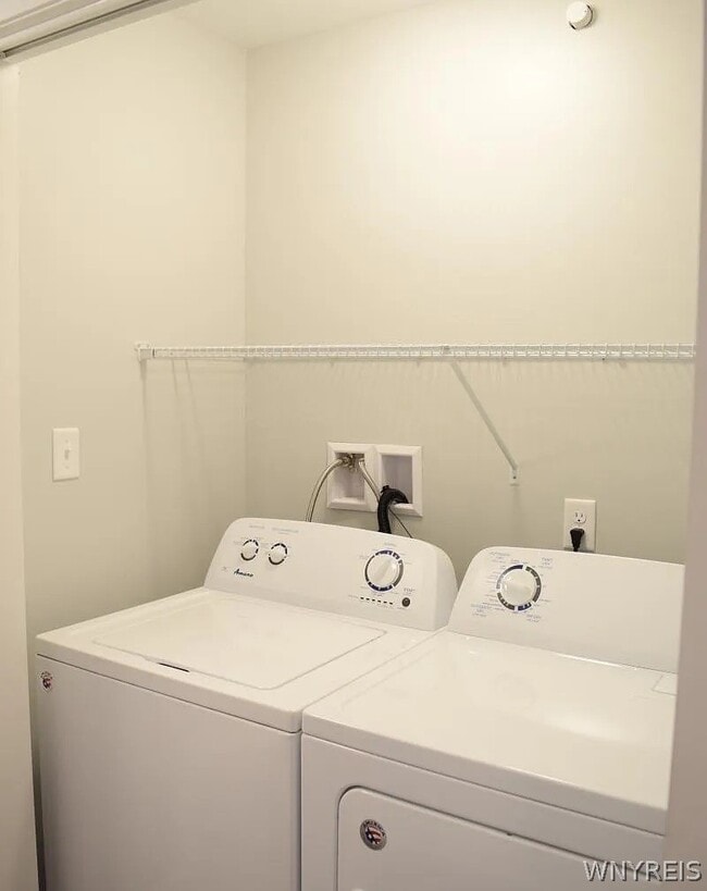 Building Photo - 6626 Erie Rd