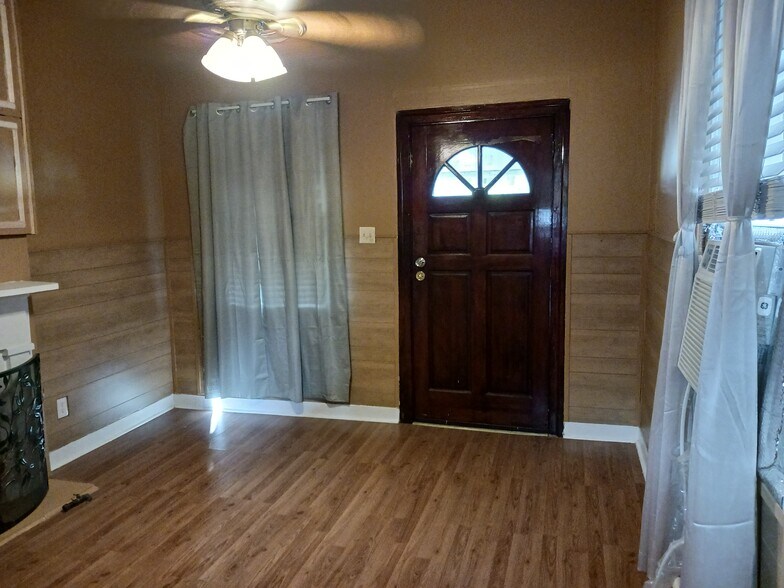 Building Photo - 1311 General Ogden St