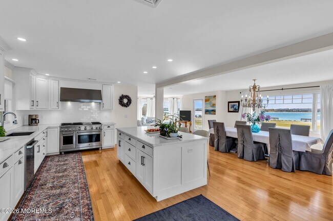 Building Photo - 550 Whiting Ave