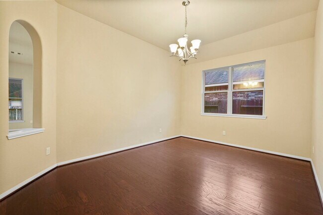 Building Photo - 115 Meadow Valley Dr