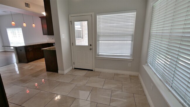Building Photo - 4315 Field Meadow Dr
