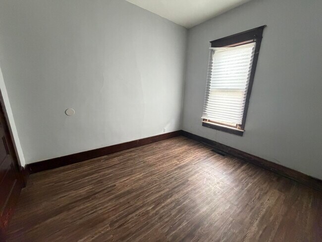 Building Photo - 35 Pennsylvania-