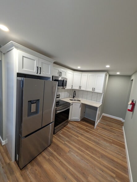 Kitchen - 151 New York Ave