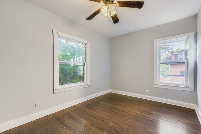 Building Photo - 7356 N Ashland Blvd