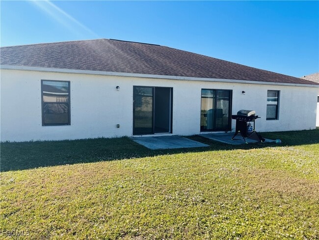 Building Photo - 1625 SW 34th St