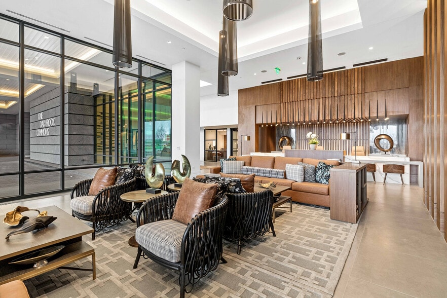 OOBC_INT_Amenity_Lobby_May2022-2 - One Oak Brook Commons