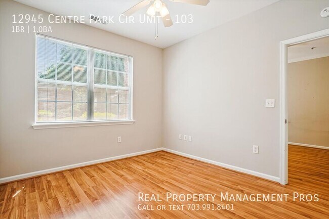 Building Photo - 12945 Centre Park Cir