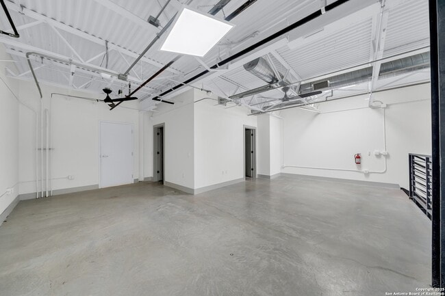 Building Photo - 215 Coca-Cola Pl