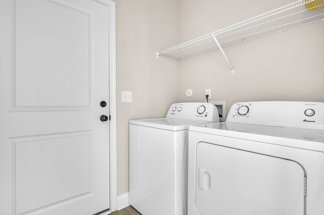 Building Photo - The Landing at Lewis Creek | 3 bedrooms, 2 baths