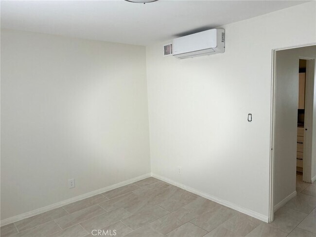 Building Photo - 74443 Driftwood Dr