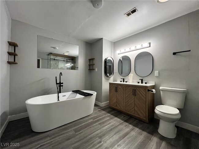 Building Photo - 3140 Hebard Dr